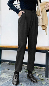 Pantaloni de dama de culoare uni cu buzunar