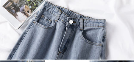 Praegused tasku ja nööpidega püksid