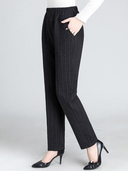 Vabaaja triibulised taskuga püksid