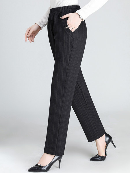 Vabaaja triibulised taskuga püksid