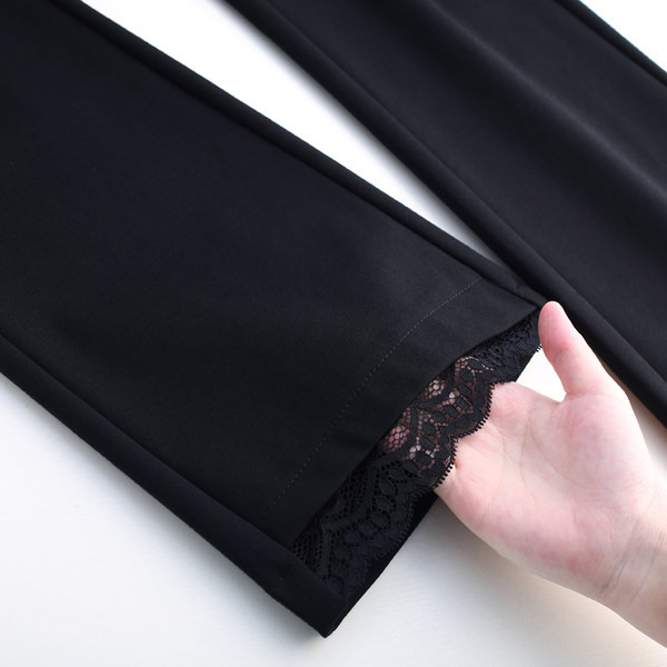 Ležerne ženske hlače - tip Charleston