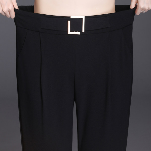 Pantaloni eleganti cu curea