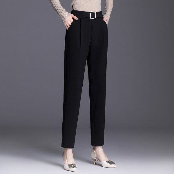 Pantaloni eleganti cu curea