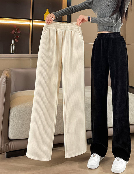 Ležerne trenirke s džepom