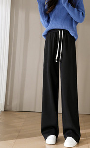 Laia mudeliga paeltega spordipüksid