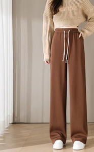 Laia mudeliga paeltega spordipüksid