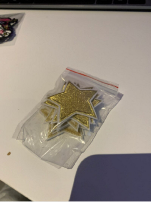 10 tk värvilised riidest täheplaastrid rõivaste triikraua jaoks tikitud aplikatsioonidel koos liimiga tagaküljel käsitöö Pentagrami kleebise triibud