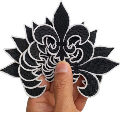 10 tk Kuldne Fleur De Lis Plaastriraud tikitud plaastritel Aplikatsioonid Tikandid Needlecraft Project 2,6"x3"