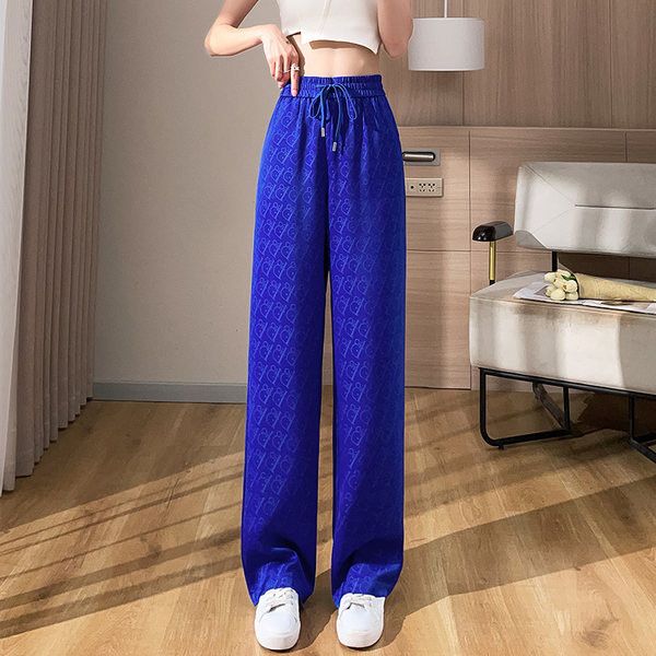 Naiste vabaaja püksid elastsete ja paeltega