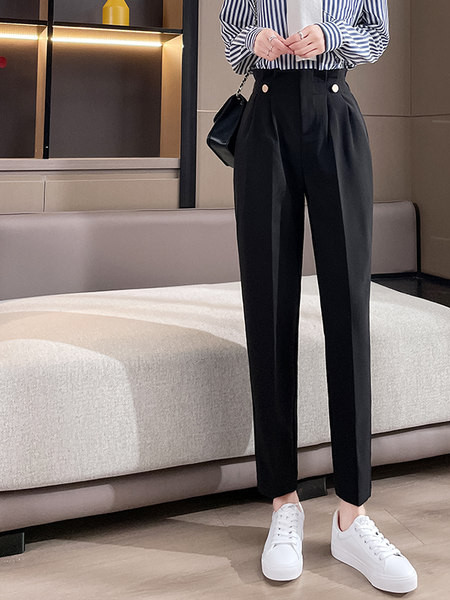 Naiste nööpidega püksid