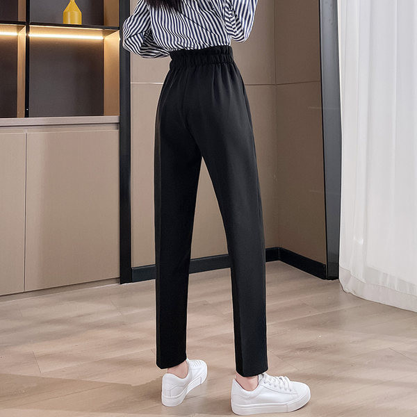 Naiste nööpidega püksid