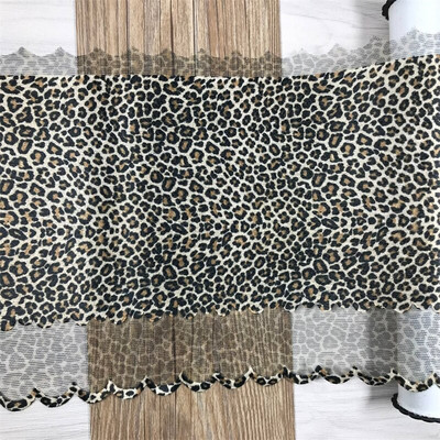 Neoonvärvi tikitud tüllpitsiga meisterdamise kleidi õmblemine värviline pehme kameevõrk kahepoolne tikkimispits nõeltega töötamiseks