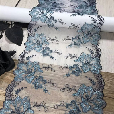 Neoonvärvi tikitud tüllpitsiga meisterdamise kleidi õmblemine värviline pehme kameevõrk kahepoolne tikkimispits nõeltega töötamiseks