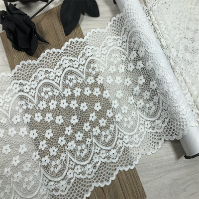 (2M/partii) Elastne pitsiäärne kamm, veniv pitspesu, õmblemine käsitööpitsiga, tikitud lilleline pitskangas