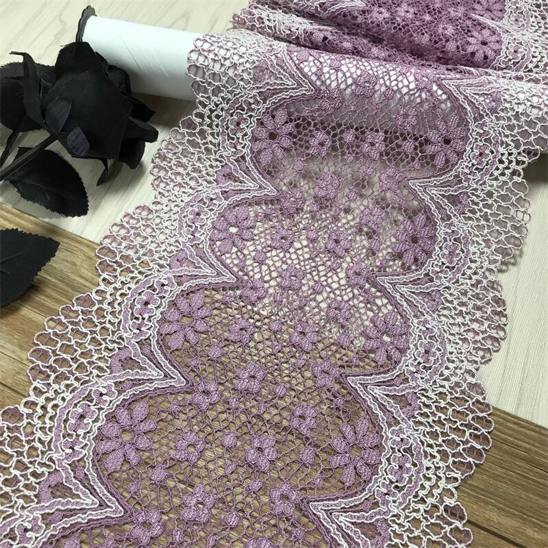 (2M/partii) Elastne pitsiäärne kamm, veniv pitspesu, õmblemine käsitööpitsiga, tikitud lilleline pitskangas