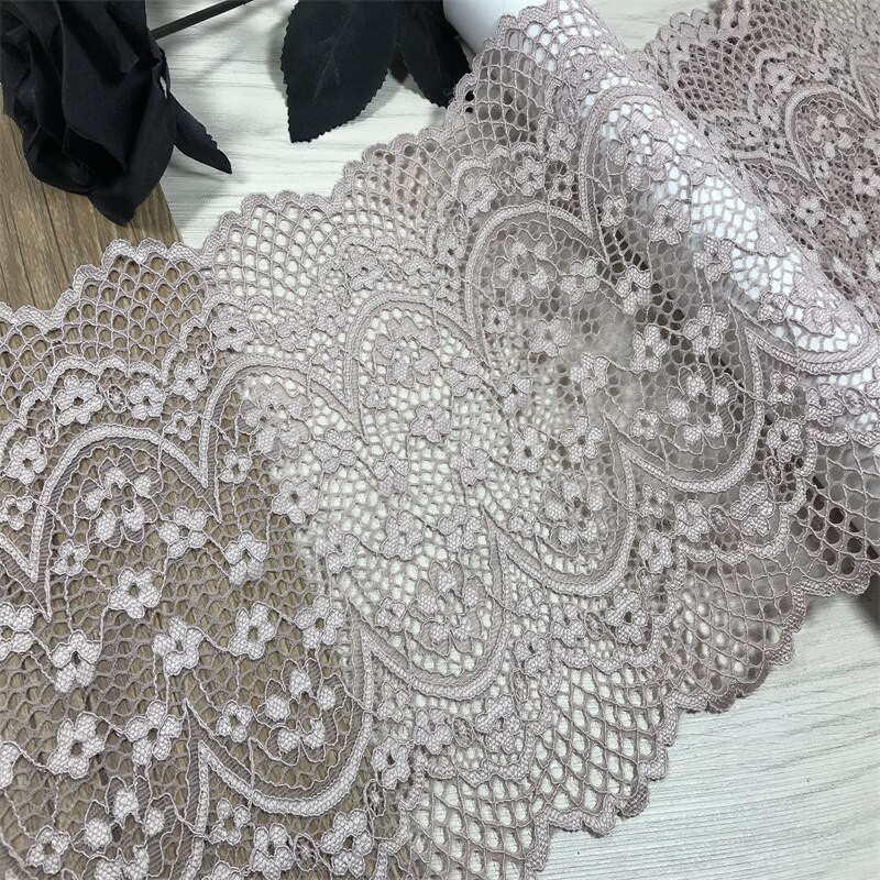 (2M/partii) Elastne pitsiäärne kamm, veniv pitspesu, õmblemine käsitööpitsiga, tikitud lilleline pitskangas