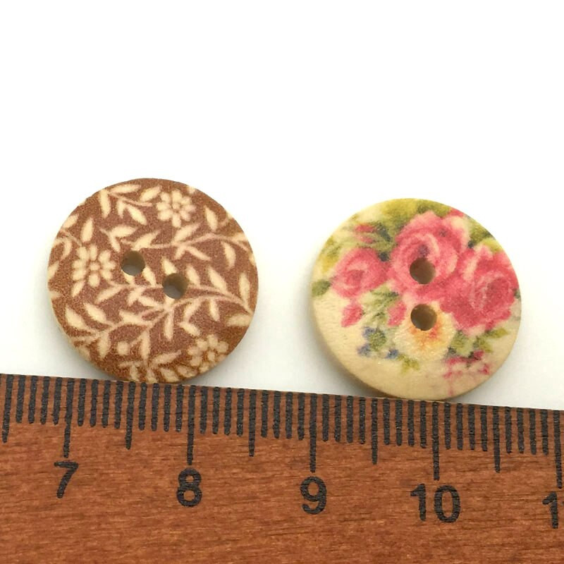 50PCS/Lot 18mm Mješoviti cvjetni uzorak 2 rupe Okrugli drveni gumbi za šivanje odjeće Scrapbooking Rukotvorine Home Decor SC063