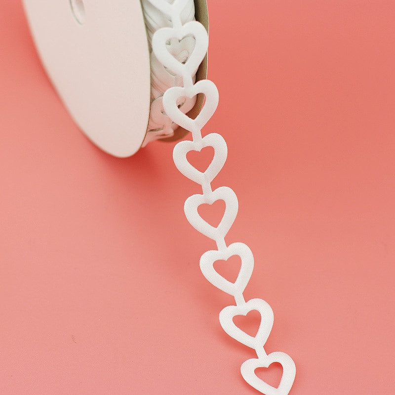 (20 jardi/rull) Valge reljeeflindiga hulgimüügi kingituste pakkimine jõulupaelarull