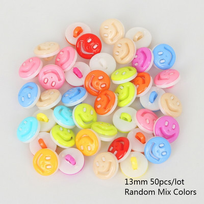 19Stiil 50 tk Mix Kuju Palju Värve Ise ise Scrapbooking Multifilmi nööbid Plastnööbid Lasterõivaste õmblemine Ideed