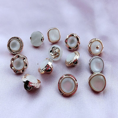 HL 12 Styles 30PCS 11mm-12mm επιμετάλλωση κουμπιά με μαργαριταρένιο στέλεχος DIY Κουμπιά πουκάμισου ένδυσης Αξεσουάρ ραπτικής