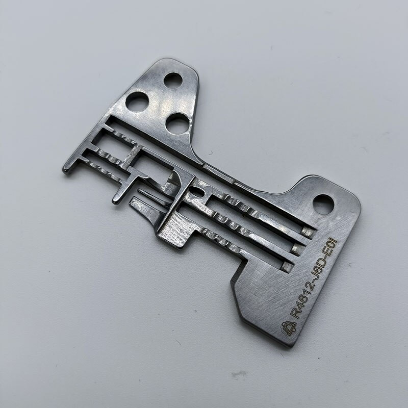 Ανταλλακτικά ραπτομηχανής QX YUN Πλάκα βελόνας R4612-J6D-E0I Για JUKI MO-6743 Καλής ποιότητας