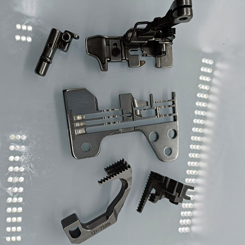 Ραπτομηχανή Interlock Chainstitch Ανταλλακτικά ραπτομηχανής Overlock ΓΙΑ JUKI MO-6716 R4608-J6E-DOO 121-73209 118-82909