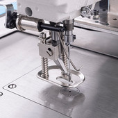 Mașină de cusut cu model electronic Material cu presiune automată în formă de bol Picior presor auxiliar Cadru de presiune inferioară pătrată