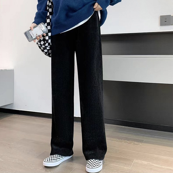 Vabaaja naiste puhtad püksid – kahes värvitoonis