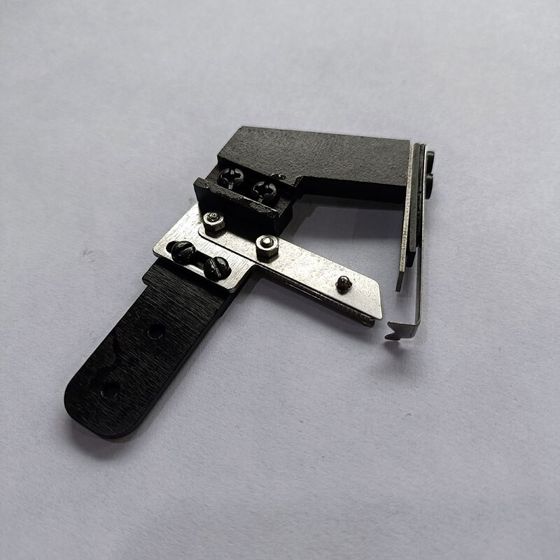 Ανταλλακτικά ραπτομηχανής με τρύπα ματιών S34889-001 FOR BROTHER 9820