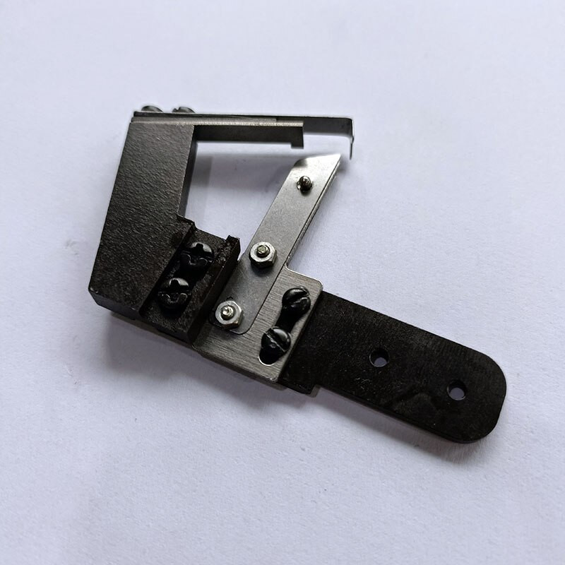 Ανταλλακτικά ραπτομηχανής με τρύπα ματιών S34889-001 FOR BROTHER 9820