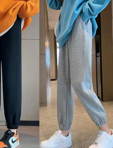 Pantaloni sport pentru gravide cu buzunar