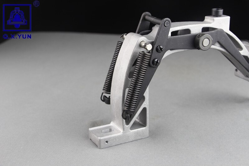 Συσκευή πλαισίων ποδιών με πίεση εξαρτημάτων QX YUN Ραπτομηχανή JUKI 1900