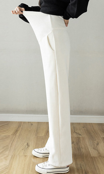 Nový model dámskych ležérnych nohavíc s vysokým pásom