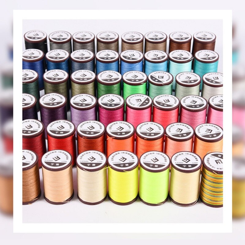 Läbimõõt 0,65 mm 60 meetrit Käsitsi kvaliteetne ümmargune õmblusniit nahast käsitöökäevõru koe polüester Tugevusega niit