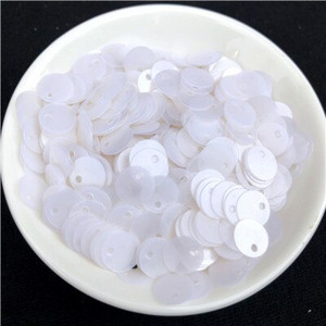 1 pakk mitmes suuruses 6 mm 8 mm 10 mm lamedad ümmargused litrid Matid sädelevad PVC litrid naisterõivaste aksessuaarid