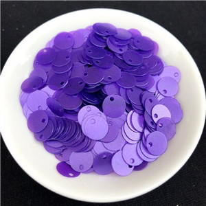 1 pakk mitmes suuruses 6 mm 8 mm 10 mm lamedad ümmargused litrid Matid sädelevad PVC litrid naisterõivaste aksessuaarid