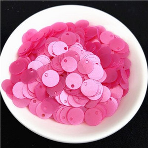 1 pakk mitmes suuruses 6 mm 8 mm 10 mm lamedad ümmargused litrid Matid sädelevad PVC litrid naisterõivaste aksessuaarid