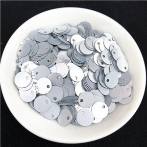 1 pakk mitmes suuruses 6 mm 8 mm 10 mm lamedad ümmargused litrid Matid sädelevad PVC litrid naisterõivaste aksessuaarid