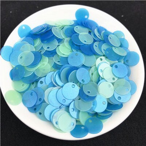 1 pakk mitmes suuruses 6 mm 8 mm 10 mm lamedad ümmargused litrid Matid sädelevad PVC litrid naisterõivaste aksessuaarid