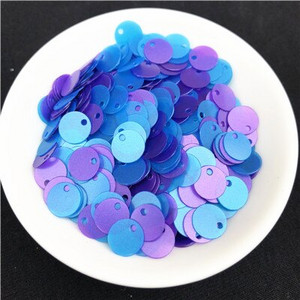 1 pakk mitmes suuruses 6 mm 8 mm 10 mm lamedad ümmargused litrid Matid sädelevad PVC litrid naisterõivaste aksessuaarid