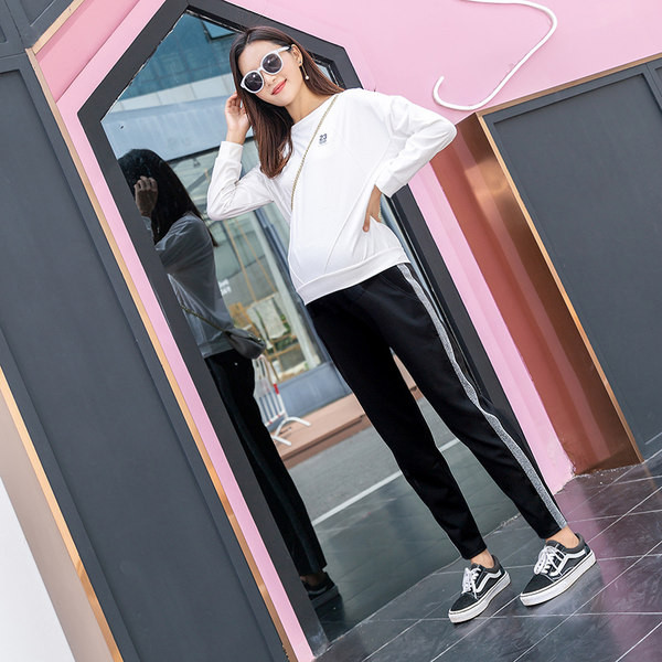 Naiste vabaaja taskutega rasedapüksid