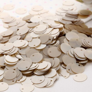 UUS!240tk/partii Suurus 1cm Litrid Pailletid õmblemine Külgauguga Kõhutantsu ripats DIY Aksessuaarid