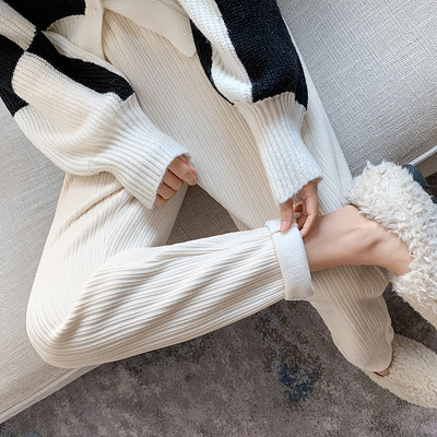 Moodsad naiste rasedapüksid polsterdusega või ilma