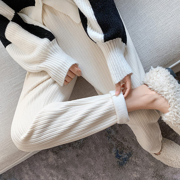 Moodsad naiste rasedapüksid polsterdusega või ilma