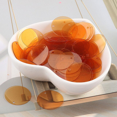 90 tk/partii läbipaistvad litrid 20 mm suured ümmargused pailletid Õmblustööd külgmise auguga rõivaste jaoks DIY Lentejuelase tarvikud