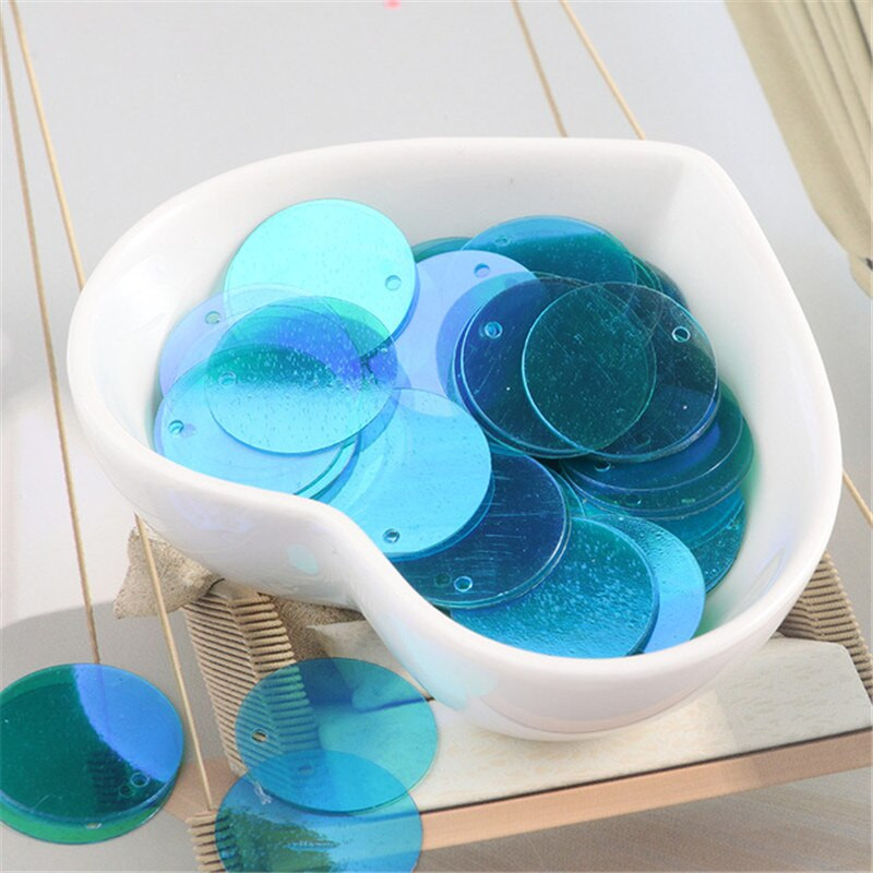 90 tk/partii läbipaistvad litrid 20 mm suured ümmargused pailletid Õmblustööd külgmise auguga rõivaste jaoks DIY Lentejuelase tarvikud