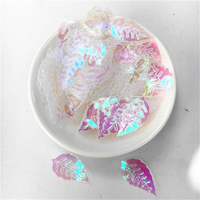 100 τμχ ματ χρυσό 13*22 χιλιοστά πούλιες σε σχήμα φύλλου με 2 τρύπες & παγιέτες που ράβουν αυτοκόλλητο γκλίτερ σε ύφασμα, αξεσουάρ γυναικείων ενδυμάτων DIY