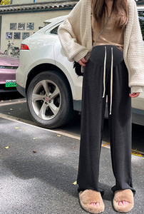 Široke hlače visokog struka s vezicama