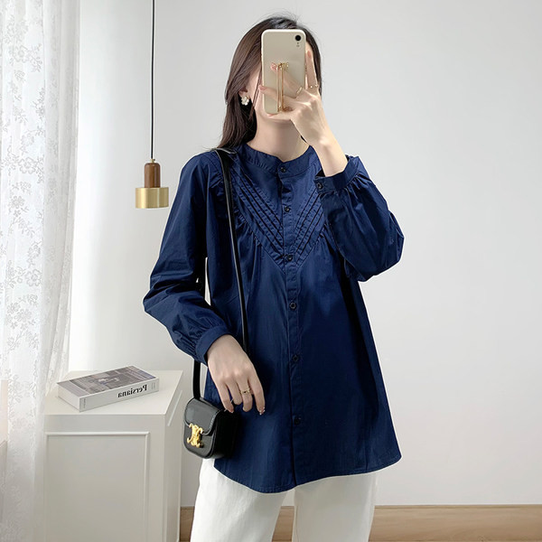 Дамска ежедневна риза- с копчета и овално деколте