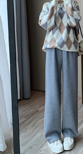 Laiad naiste püksid – kõrge vöökohaga